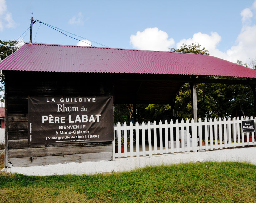 Boutique distillerie poisson père labat Marie-Galante