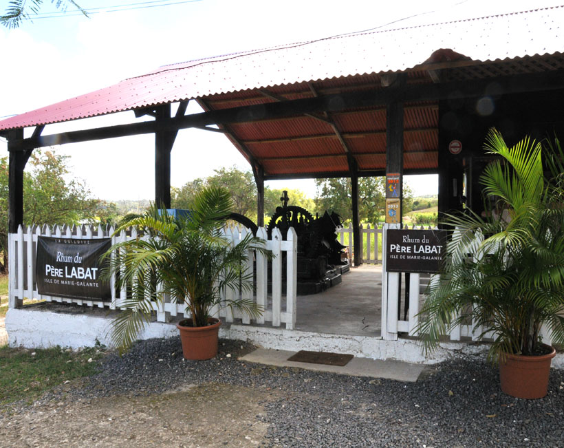 Boutique distillerie poisson père labat Marie-Galante