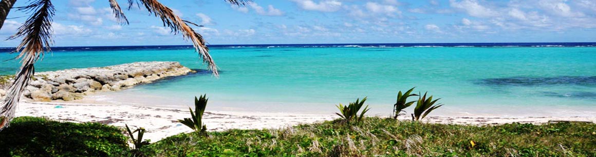 plage avec eau turquoise Marie-Galante