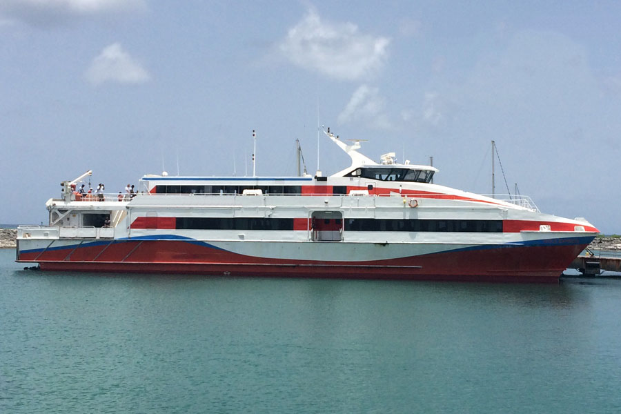 Visiter MArie-Galante avec la navette Express des Îles