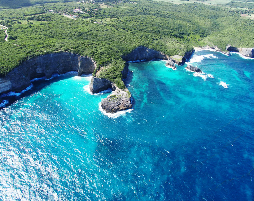 Falaise caye-plate site touristique Marie-Galante