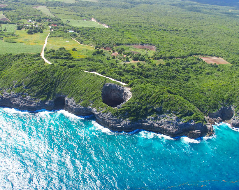 Vue aérienne gueule de grand-Gouffre Marie-Galante