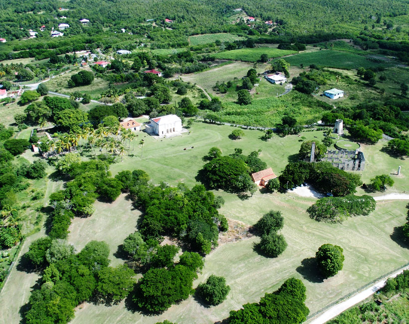 Vue aérienne site touristique Habitation Murat Marie-Galante