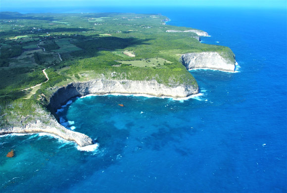 Falaise Caye Plate, site touristique Marie-Galante